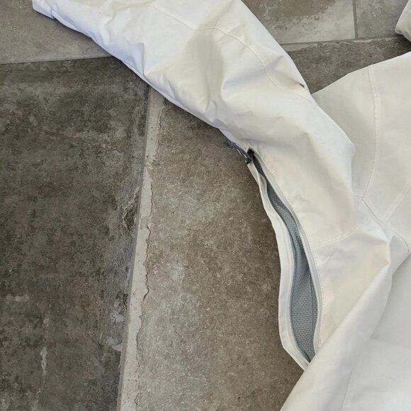 Columbia Ski Jacket - medium - Picture 7 of 7